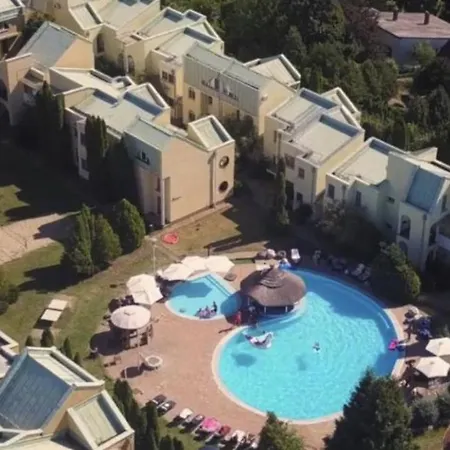 Azur Csiga Apartman *